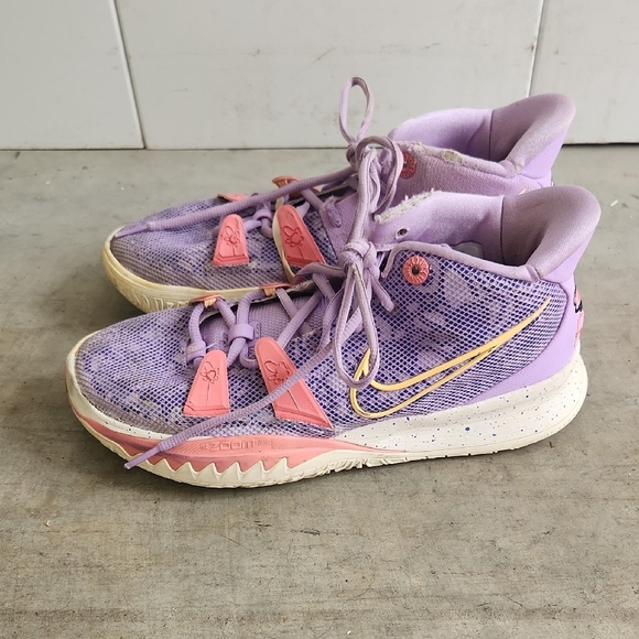 Nike Kyrie 7 Daughter Purple and Pink Sneakers US Size 8.5 - Picture 1 of 10